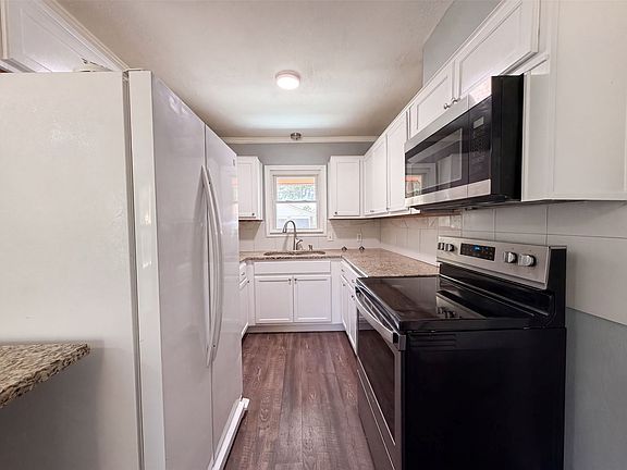2nd image of 1012 Turner St