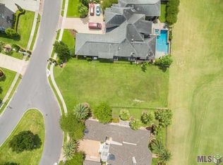 18901 Santa Maria Dr, Baton Rouge, LA 70809
