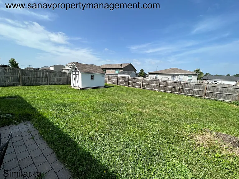 360 Hillside Dr — Photo 6
