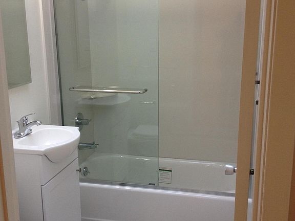 5th image of 1201 44th Ave APT 4