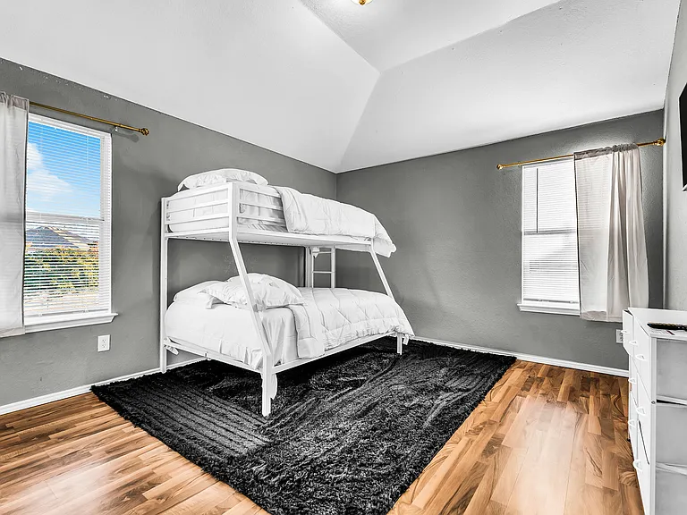 4709 Sleepy Ridge Cir — Photo 24