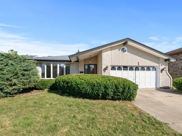 10909 S Knox Ave, Oak Lawn, IL 60453