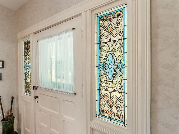 4th image of 328 Mount Parnassus Dr