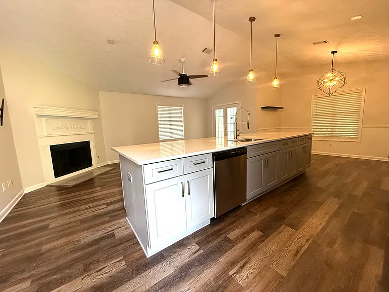 4939 Turtle Rdg NE — Photo 6