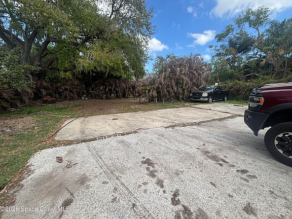 4th image of 2509 Cocoanut Dr