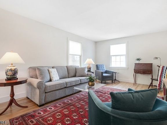 2nd image of 291A Elmwood Ave #B