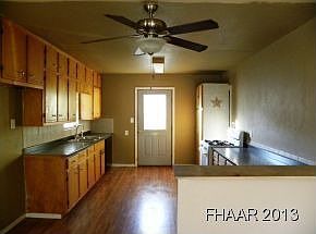 2nd image of 707 W Avenue C