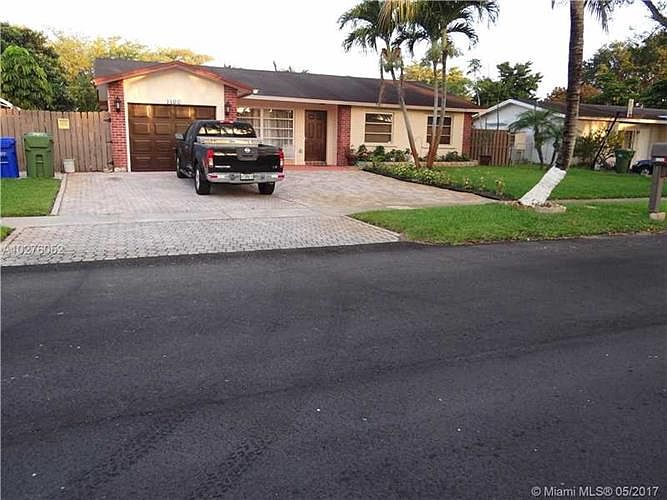 1st image of 1100 NW 93rd Ave