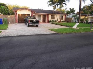 1100 NW 93rd Ave, Pembroke Pines, FL 33024