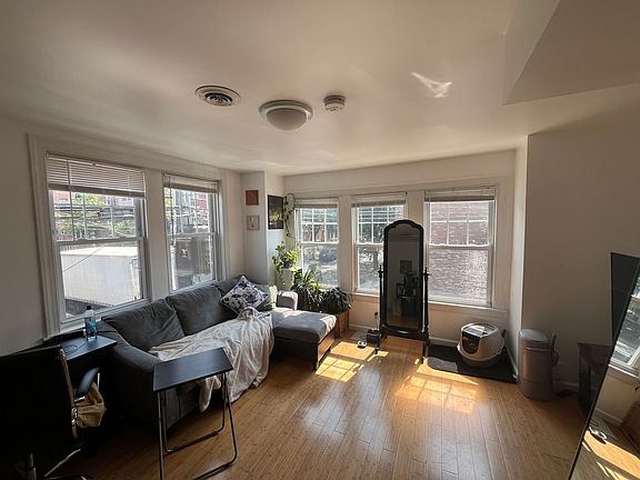 5th image of 700-702 S 18th St #700