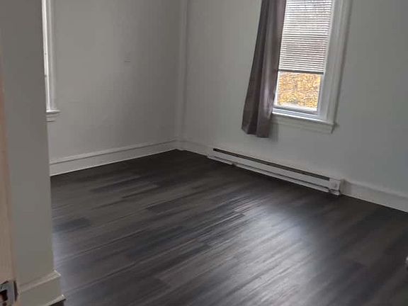 3rd image of 1613 Dyre St Unit 3