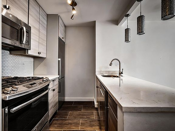 4th image of 200 Rector Pl APT 26L