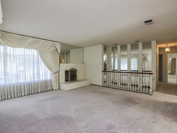 3rd image of 1170 Banyan Way