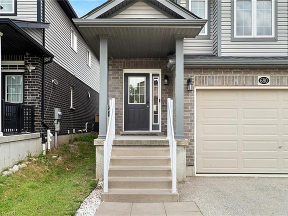 4th image of 680 Black St