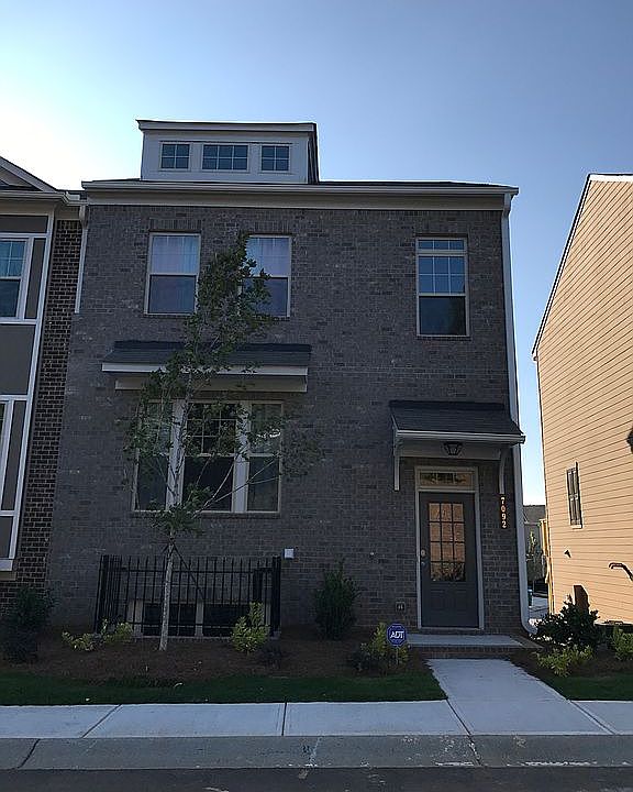 1st image of 7092 Kingswood Run Dr