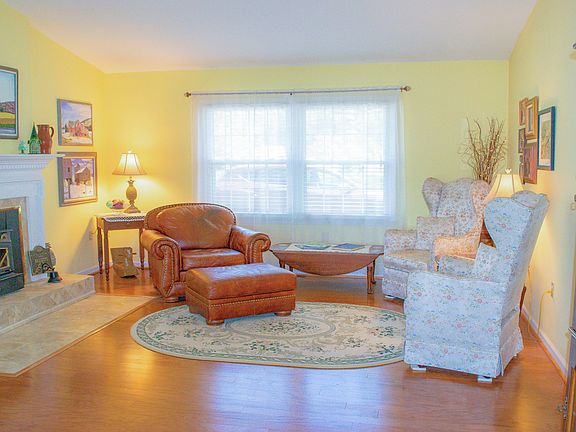 4th image of 176 Seagull Ct