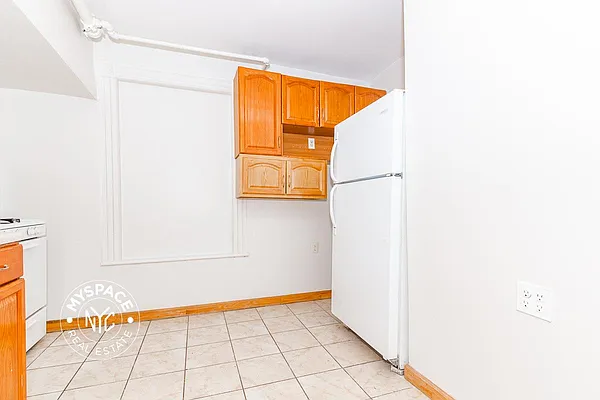 Rented by MySpaceNYC | media 4