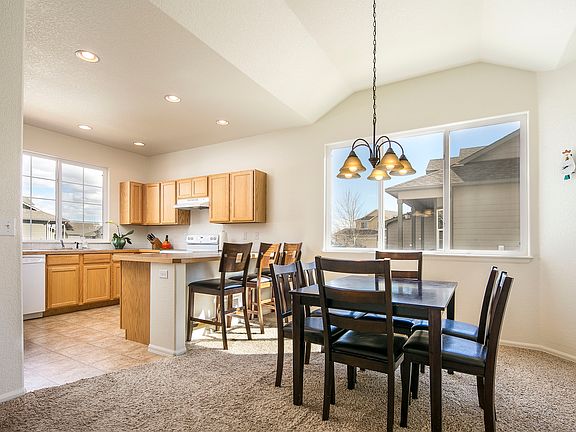 2nd image of 16036 Cinnamon Cir