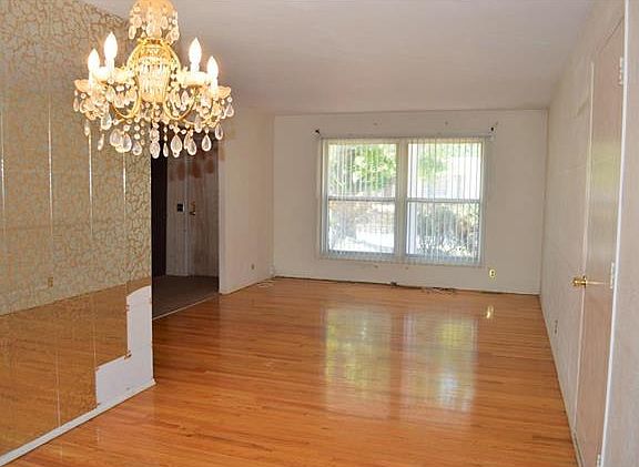 4th image of 2960 Wellington Dr