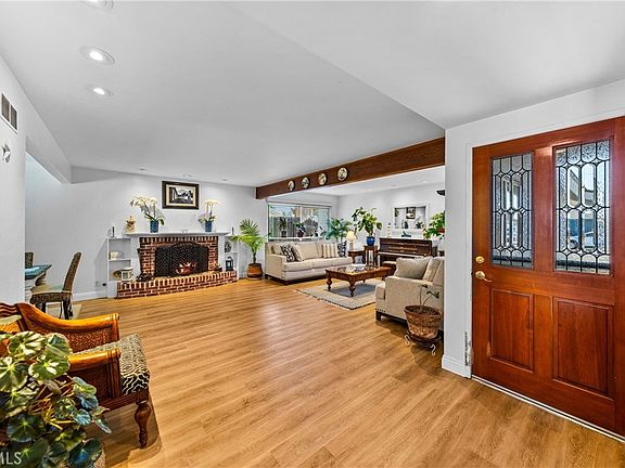 5th image of 3140 Coolidge Ave