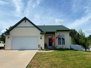 112 N Pintail Ln, Downs, IL 61736