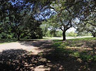 5558 Longpoint Rd, Burton, TX 77835