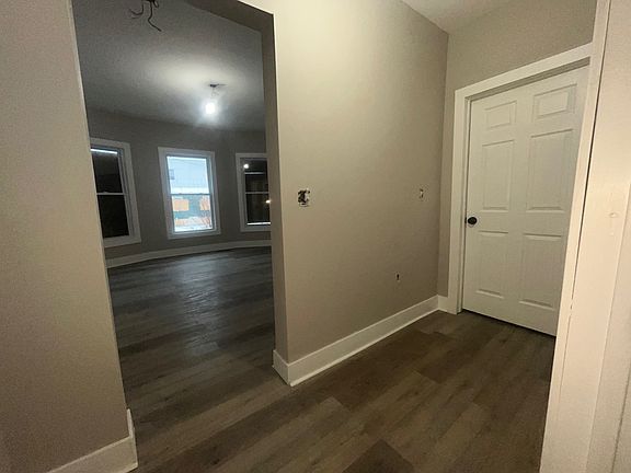 3rd image of 1301 Whitney Ave APT 1