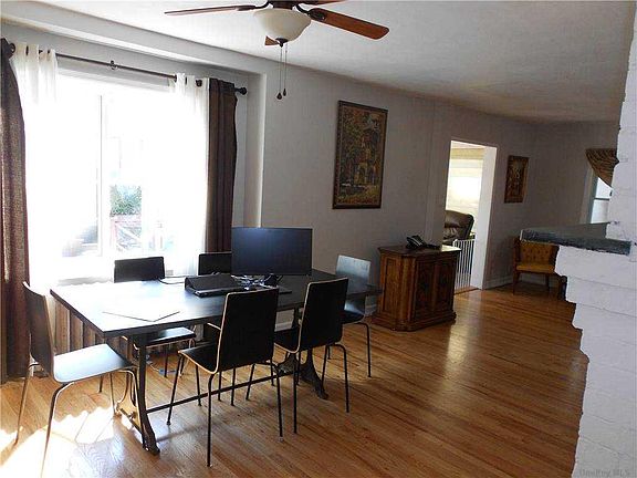 4th image of 221 Miller Ave