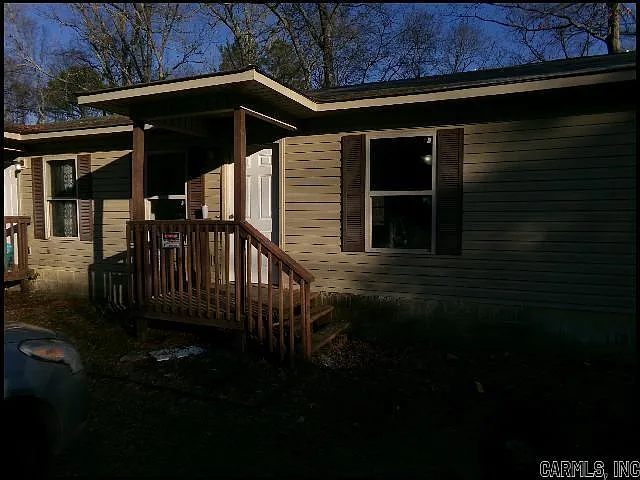 2 bed, 1.0 bath, 858 sqft, $725 — Photo 3