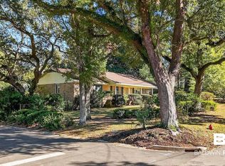 115 Pecan Ave, Fairhope, AL 36532