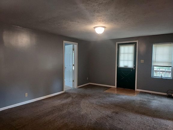 5th image of 308 Outlot St
