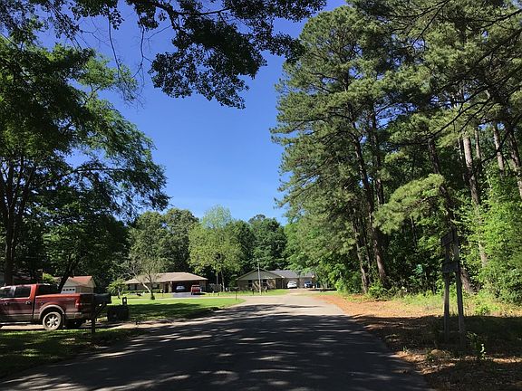 4th image of 407 Crestwood Dr