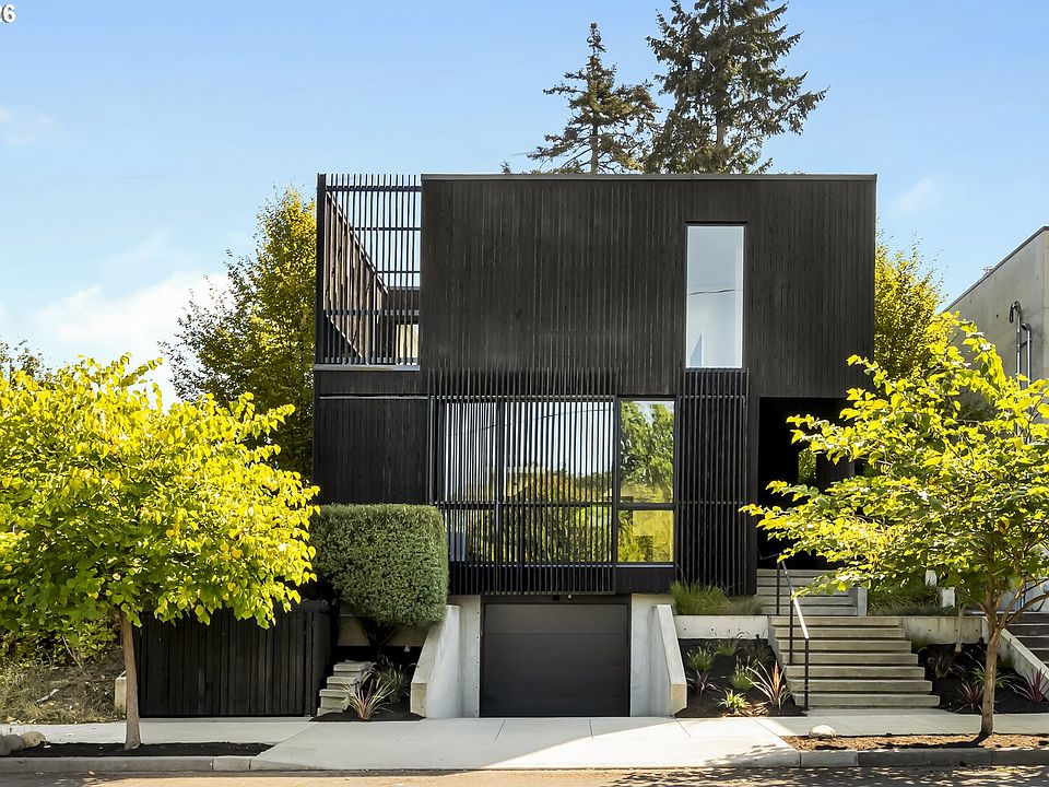 1st image of 3112 SE 36th Ave
