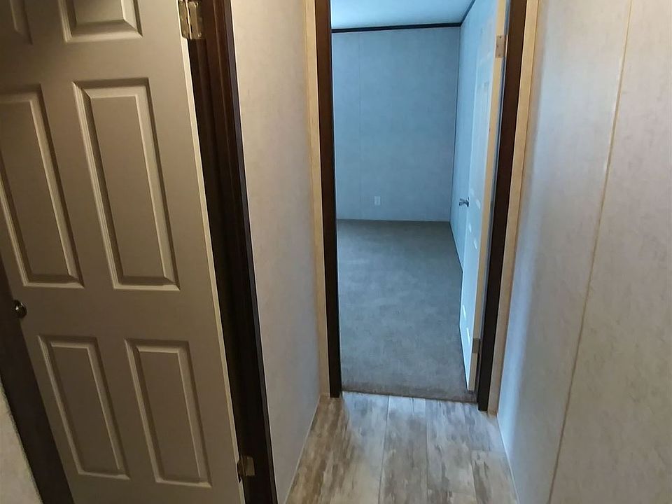 1st image of 29 Saint Peters Dr