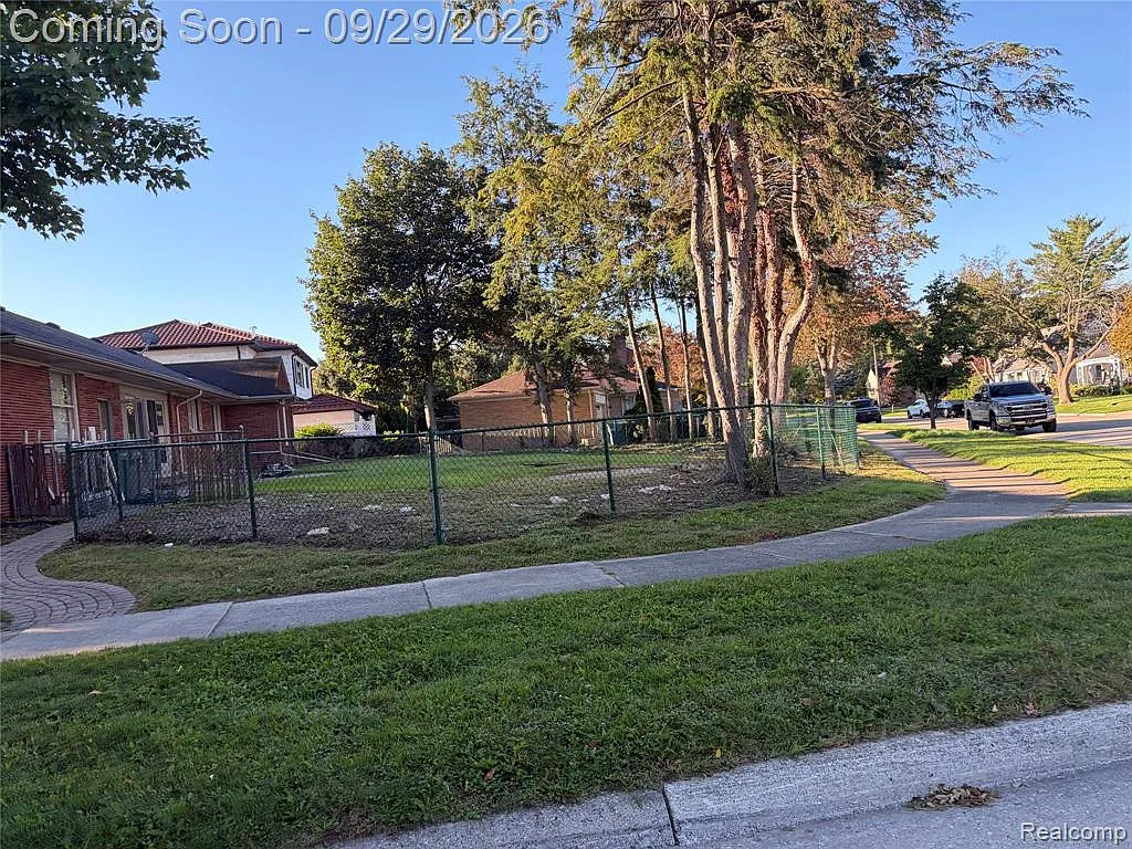 2 bed, 1.5 bath, 3476 sqft, $2,800 — Photo 2