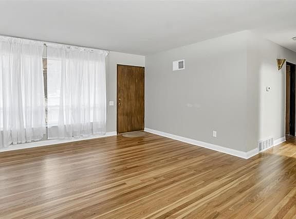 4th image of 1352 Bayonne Dr