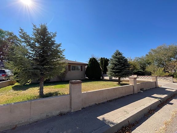 5th image of 4312 Hilton Ave NE
