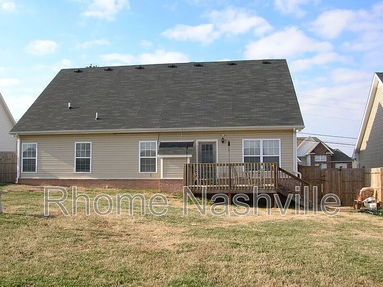 1019 Golf View Way — Photo 6