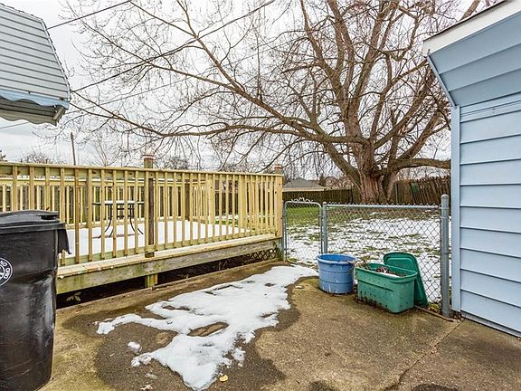 5th image of 4525 Holiday Cir