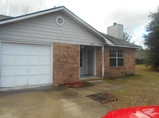 1202 Knotts Dr, Hinesville, GA 31313