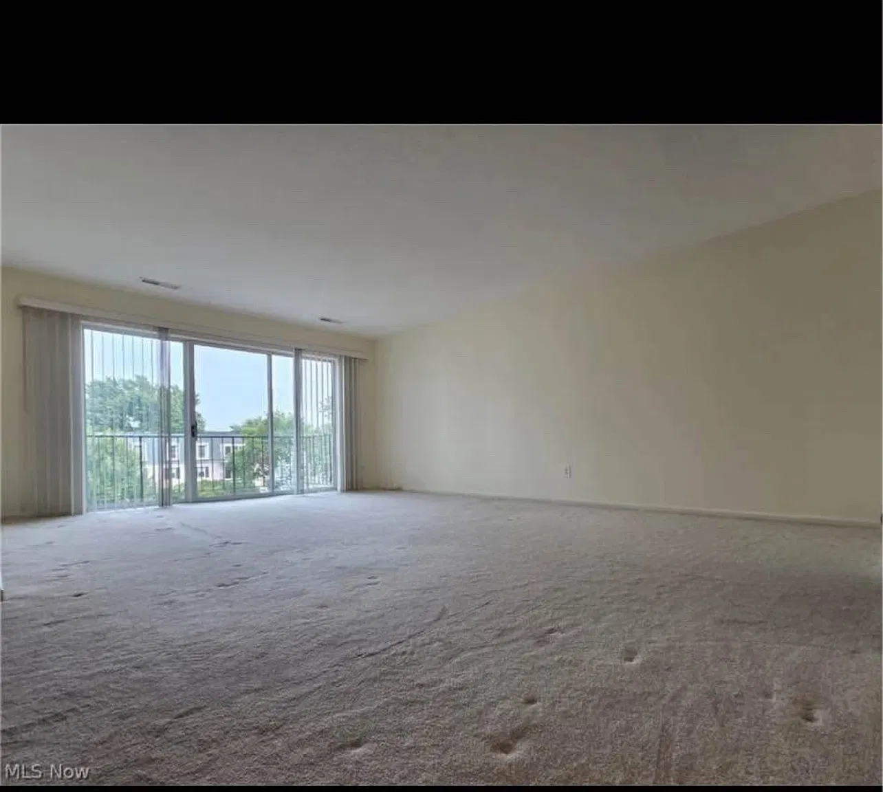 4 bed, 2930 sqft, $1,900 — Photo 1