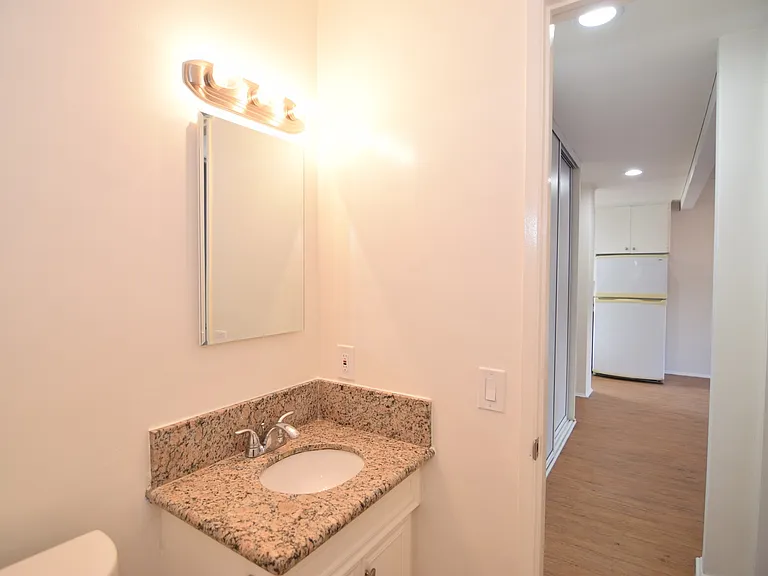 311 S Primrose Ave — Photo 11