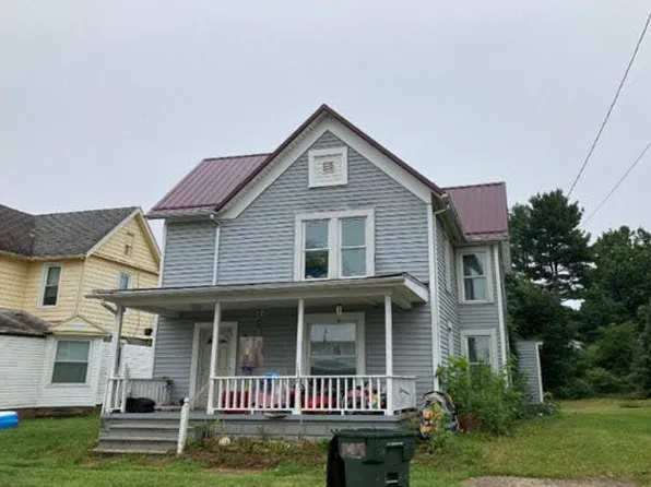 152 W Neighbor St, Newcomerstown, OH 43832