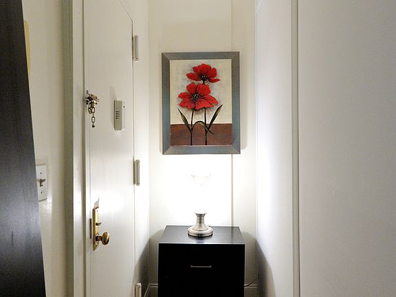 2nd image of 88 Mulberry St #3B