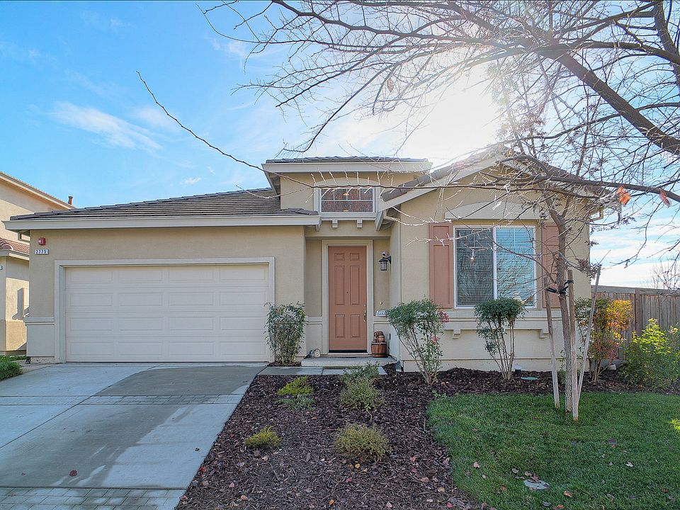 1st image of 2775 Coranado St