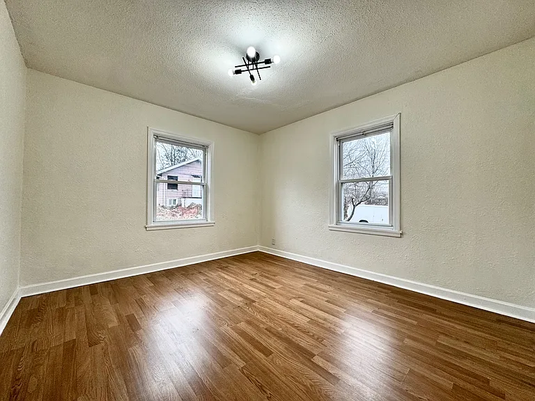 1309 Gerst Ave — Photo 13