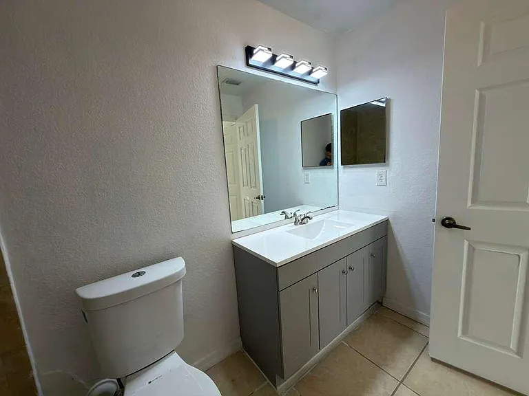 3842 SW 48th Ave — Photo 14