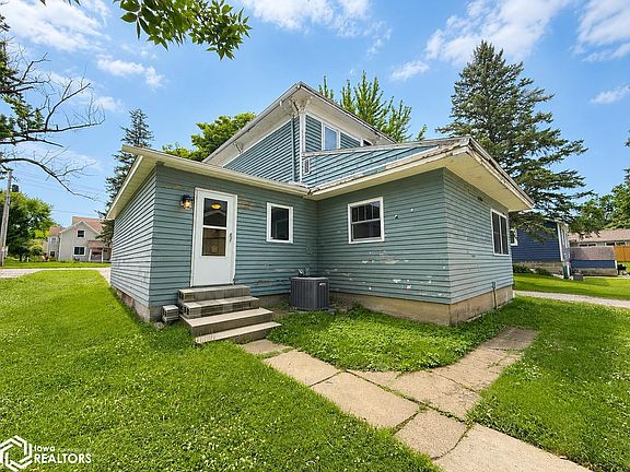 2nd image of 208 S Lake St