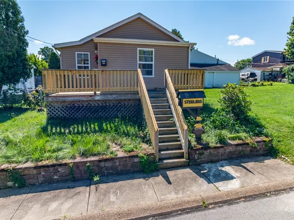 1434 5th St, Natrona Heights, PA 15065