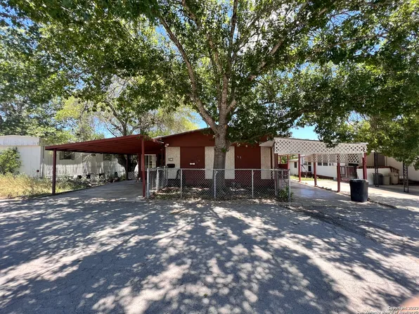 127 BROKEN ARROW ST, Brackettville, TX 78832